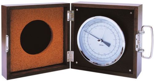 Precision aneroid barometer